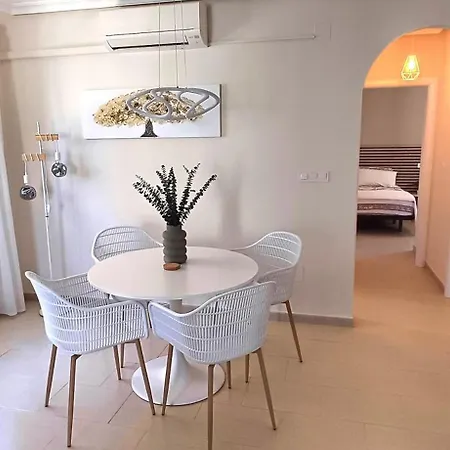 Вілла Vrijstaande Casa Oeste